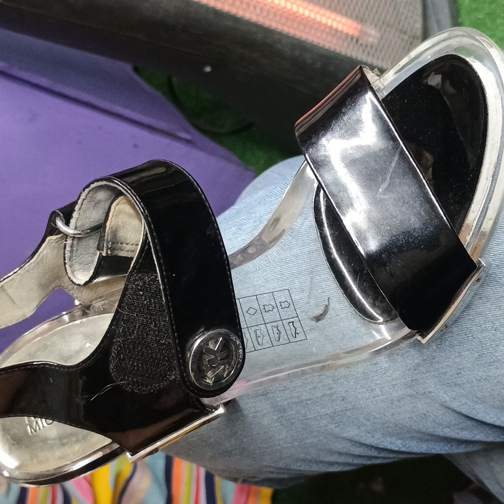 Michael Kors size 6 1/2 heels